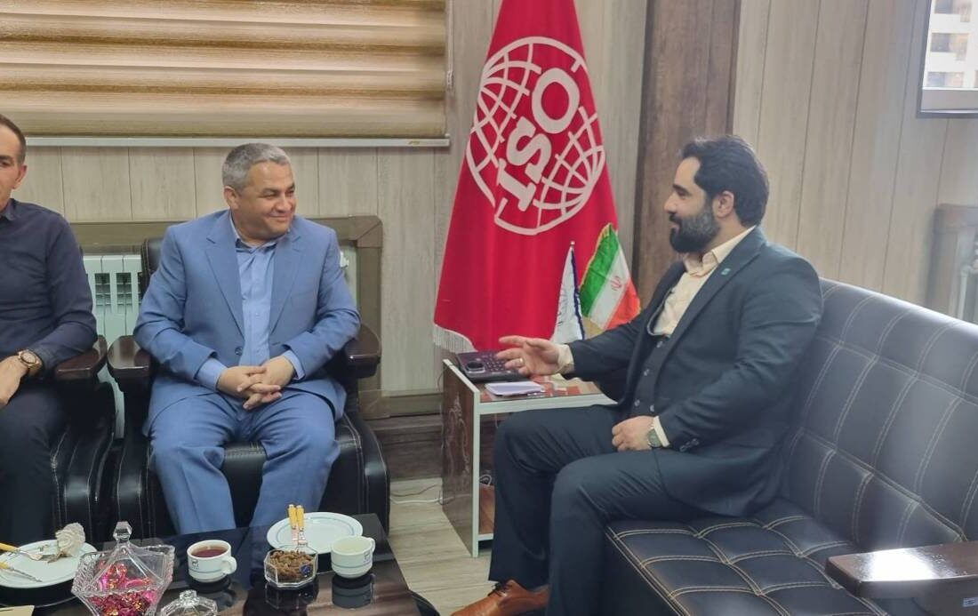 نشست مدیرعامل شرکت شیر پاستوریزه پگاه لرستان با مدیرکل استاندارد استان