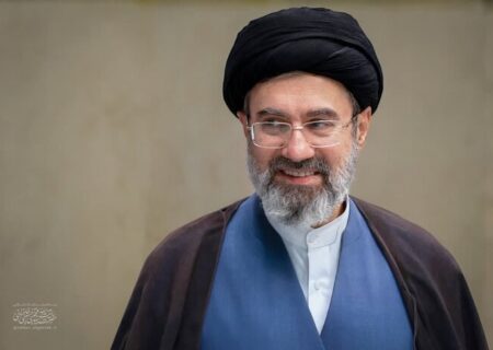رهبر انقلاب: سلاح الله اکبر، بعثت امت اسلامی را رقم خواهد زد­