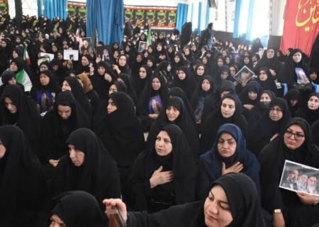 گردهمایی بانوان خرم‌آبادی در آیین باشکوه وداع با رهبر شهید