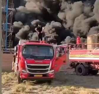 آتش سوزی در شهرک صنعتی شهر سراب حمام پلدختر