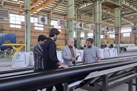 بازدید میدانی مدیرکل استاندارد لرستان از واحد تولیدی لوله های پلی اتیلن شهرستان دورود